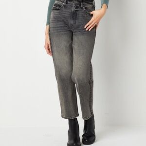 AriZona Juniors Womens Highest. Rise Straight Leg Jean Size 3